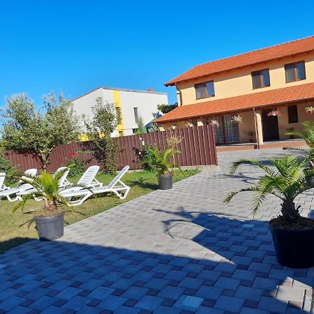 Casa Sannicolau Sînnicolau Mare Exterior foto